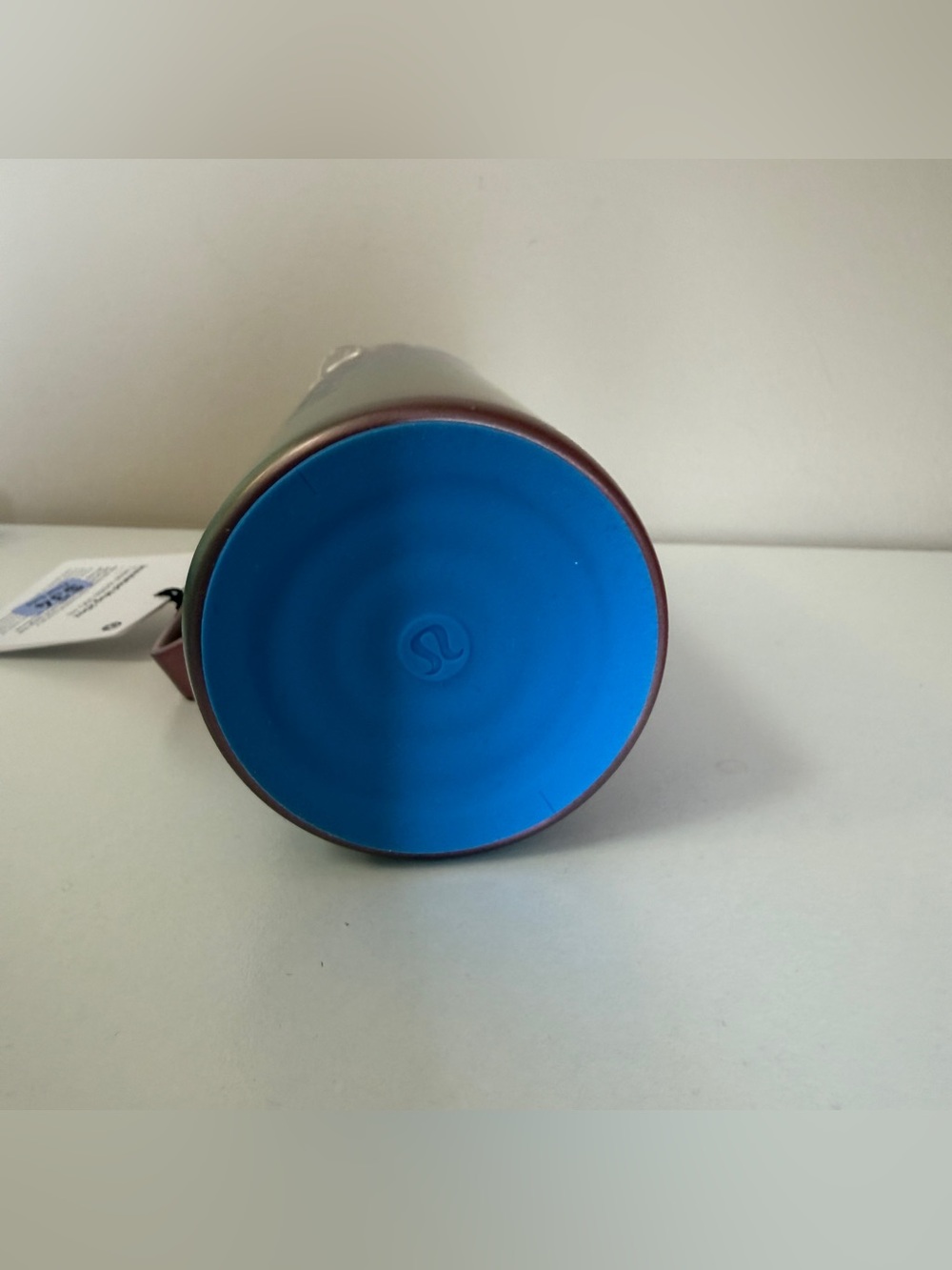 lululemon Insulated mug 20oz - Picture 4 of 9